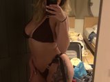 CutesyLucy18 is live now!