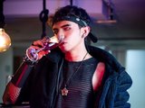 Darkoxx is live now!