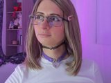 EVELYNNN18 is live now!