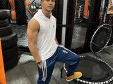 LeonardPrice is live now!