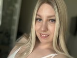 Luna_Gaze is live now!