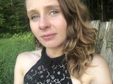 MacyyFox is live now!