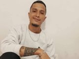 MaxandAnny is live now!