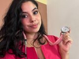 MelanieWillians is live now!