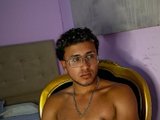 NoaNCarolain is live now!