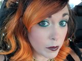 RoxyScarlett is live now!
