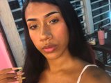SoffiaB is live now!