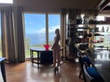 YaraLove live cam