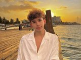 andrewcute18 live cam
