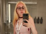 h0lly_d0lly is live now!