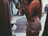 lili_2k5 is live now!