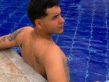nohawhiite is live now!