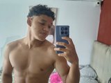 oliiverevans is live now!