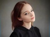 vialeta_baby is live now!