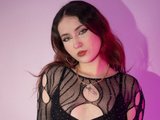 zafiro_velvet is live now!