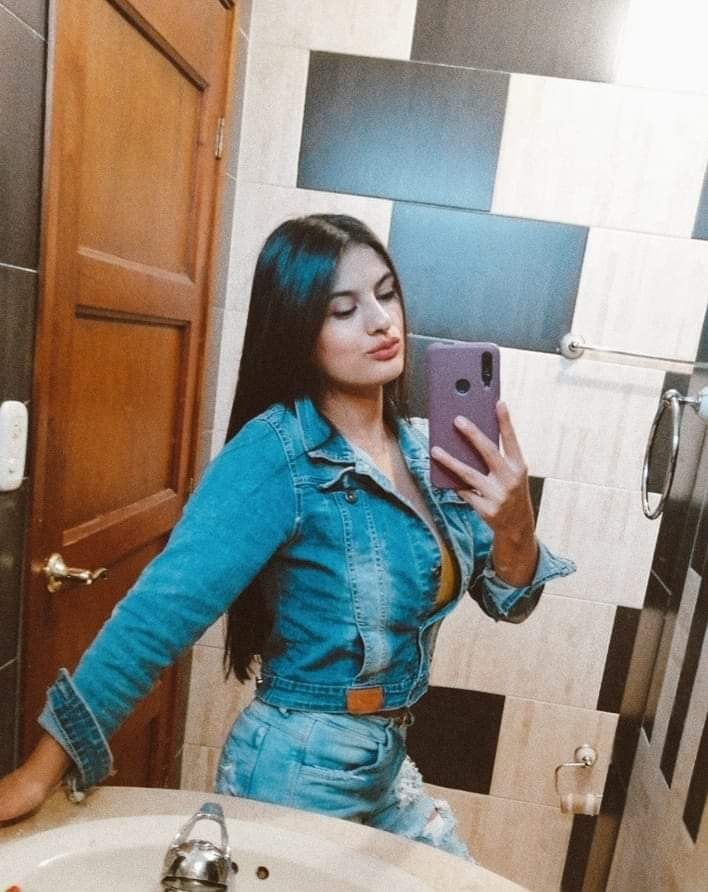 Abril_Foxxx_Squirt