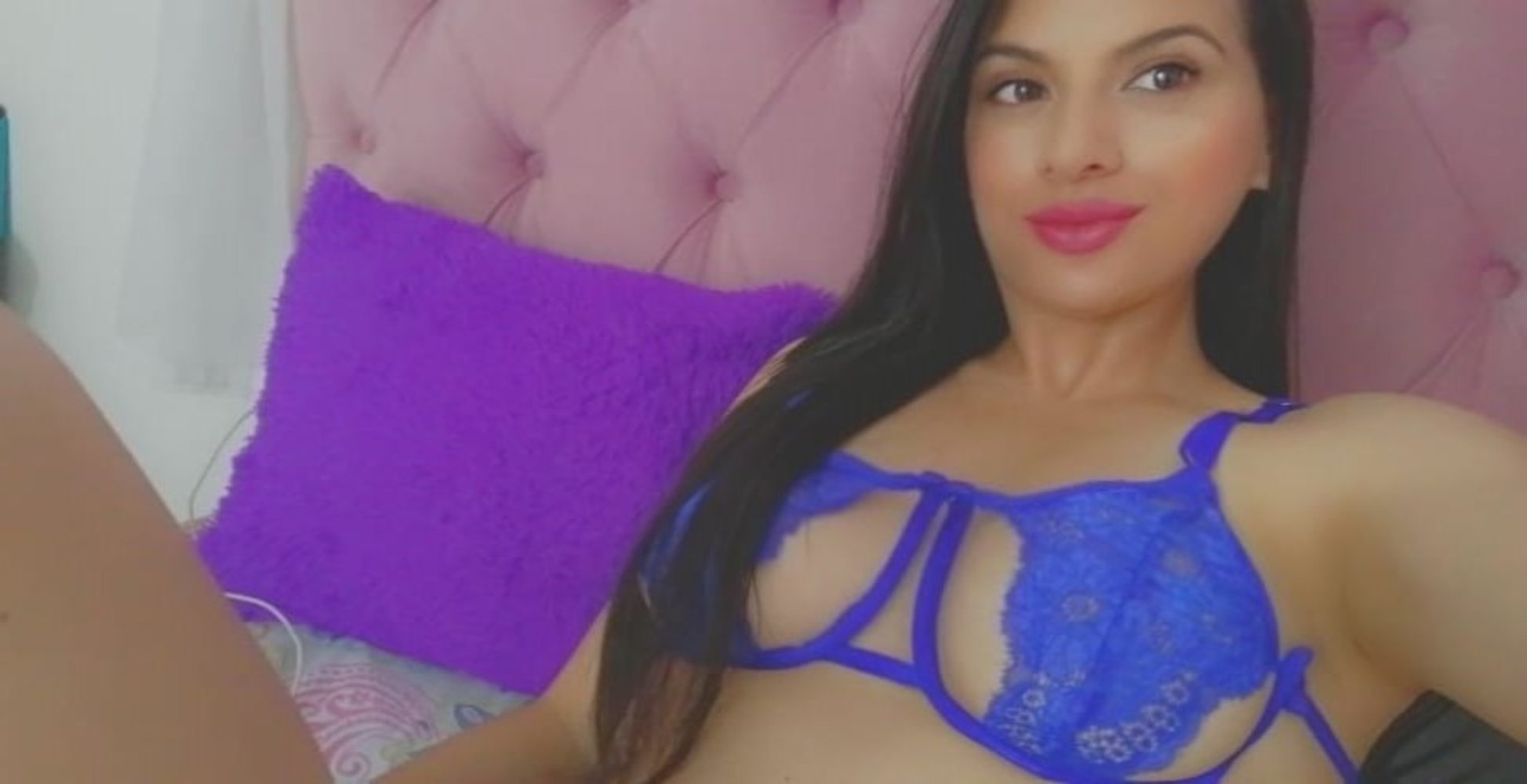 Abril_Foxxx_Squirt