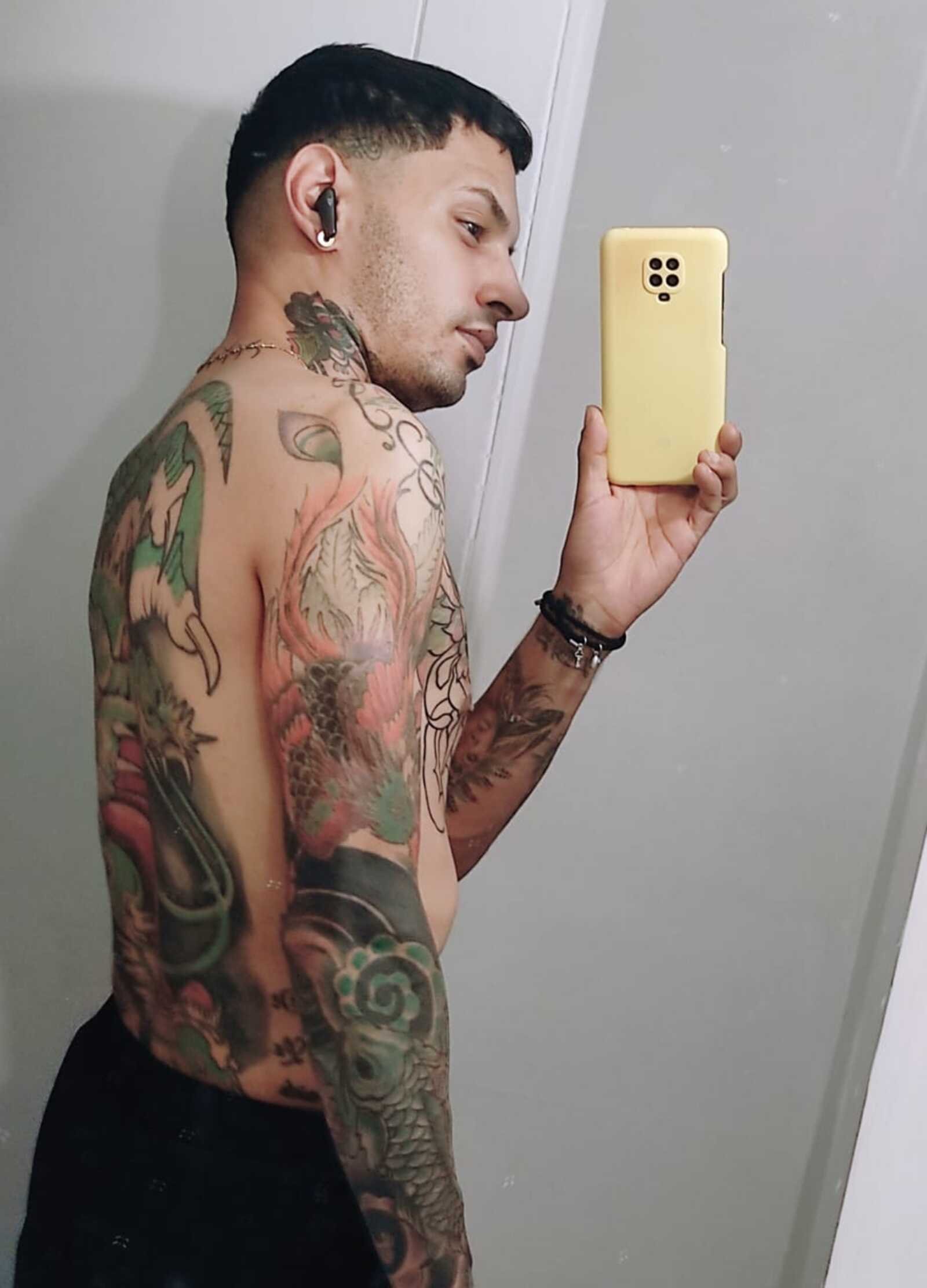 alejandro_as from Jerkmate