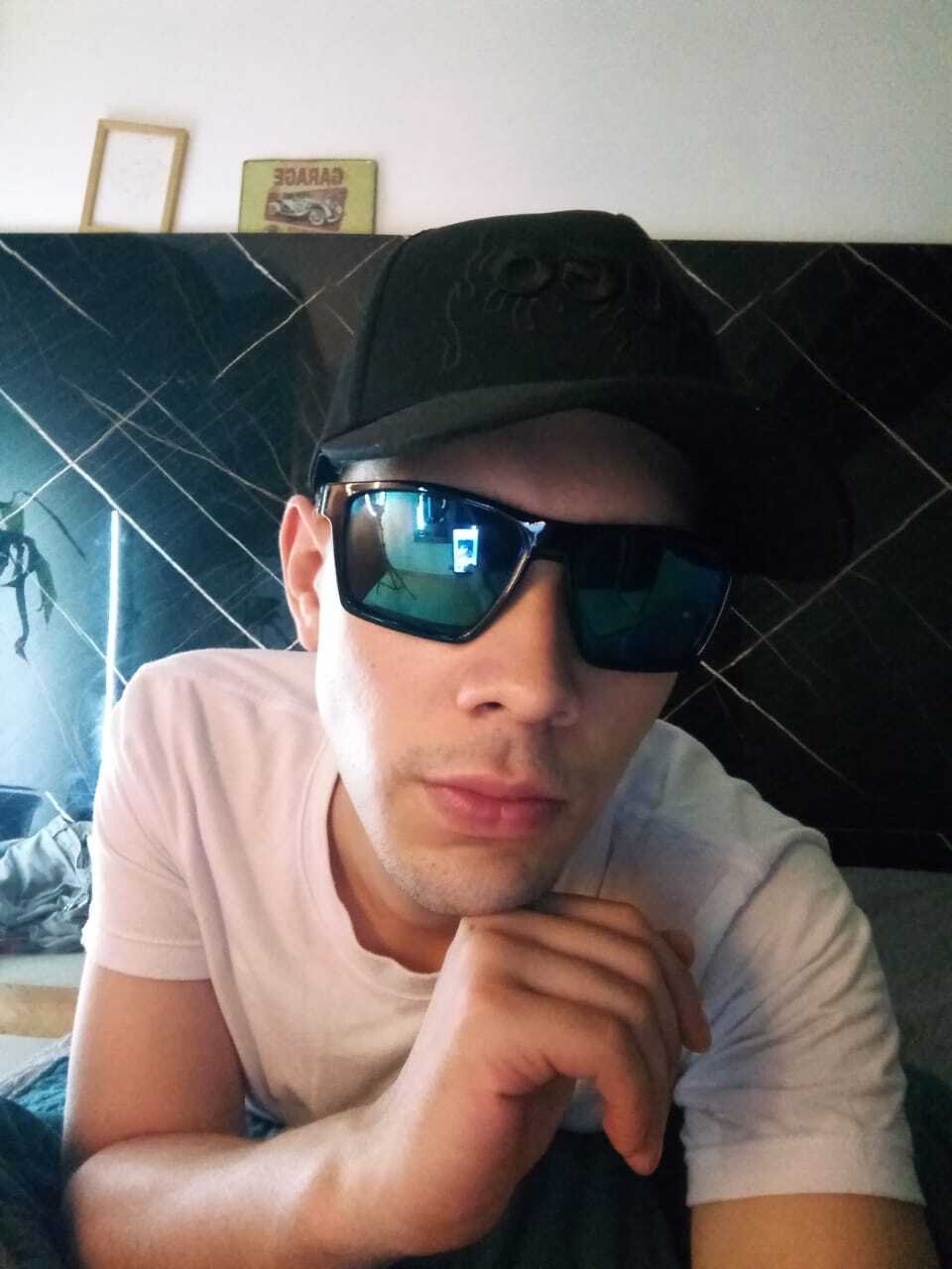 Alex900
