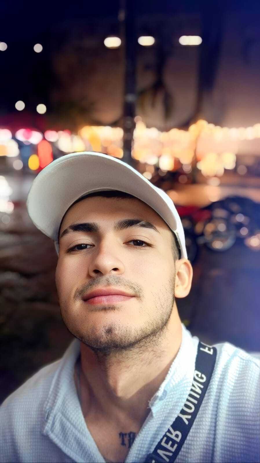 alexbrinez from Jerkmate