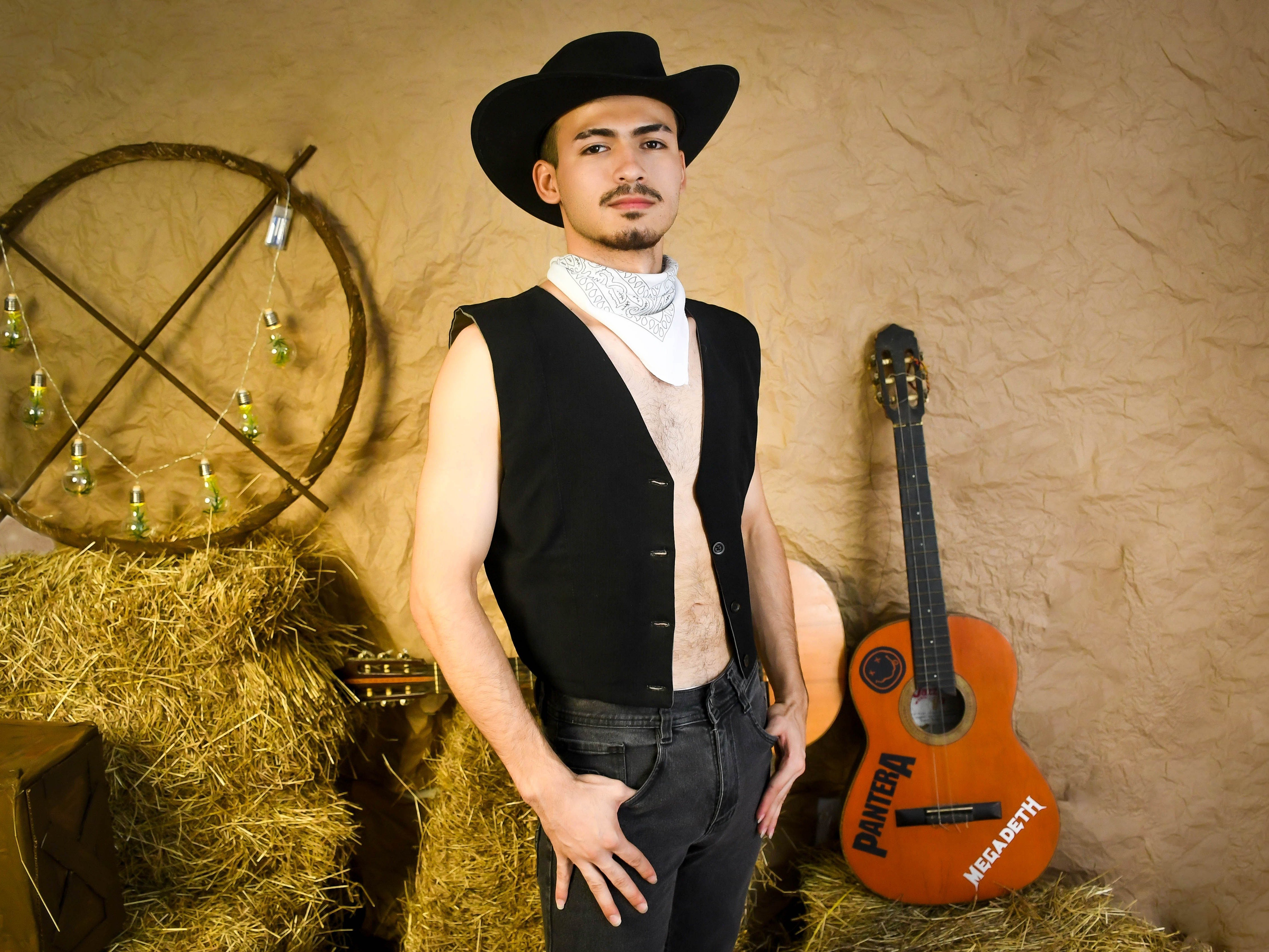alexbrinez from Jerkmate