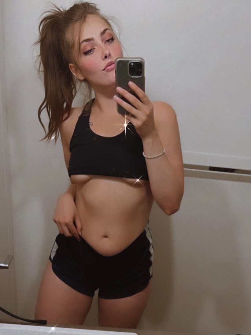 alexmariexoxo from Jerkmate