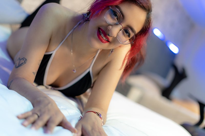 Alexa_Holmes