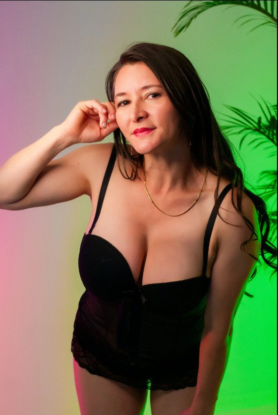 AliceGolden43