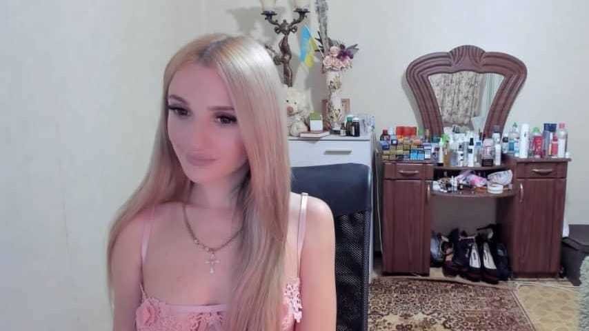 alienanna18 from Jerkmate