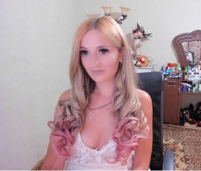 alienanna18 from Jerkmate