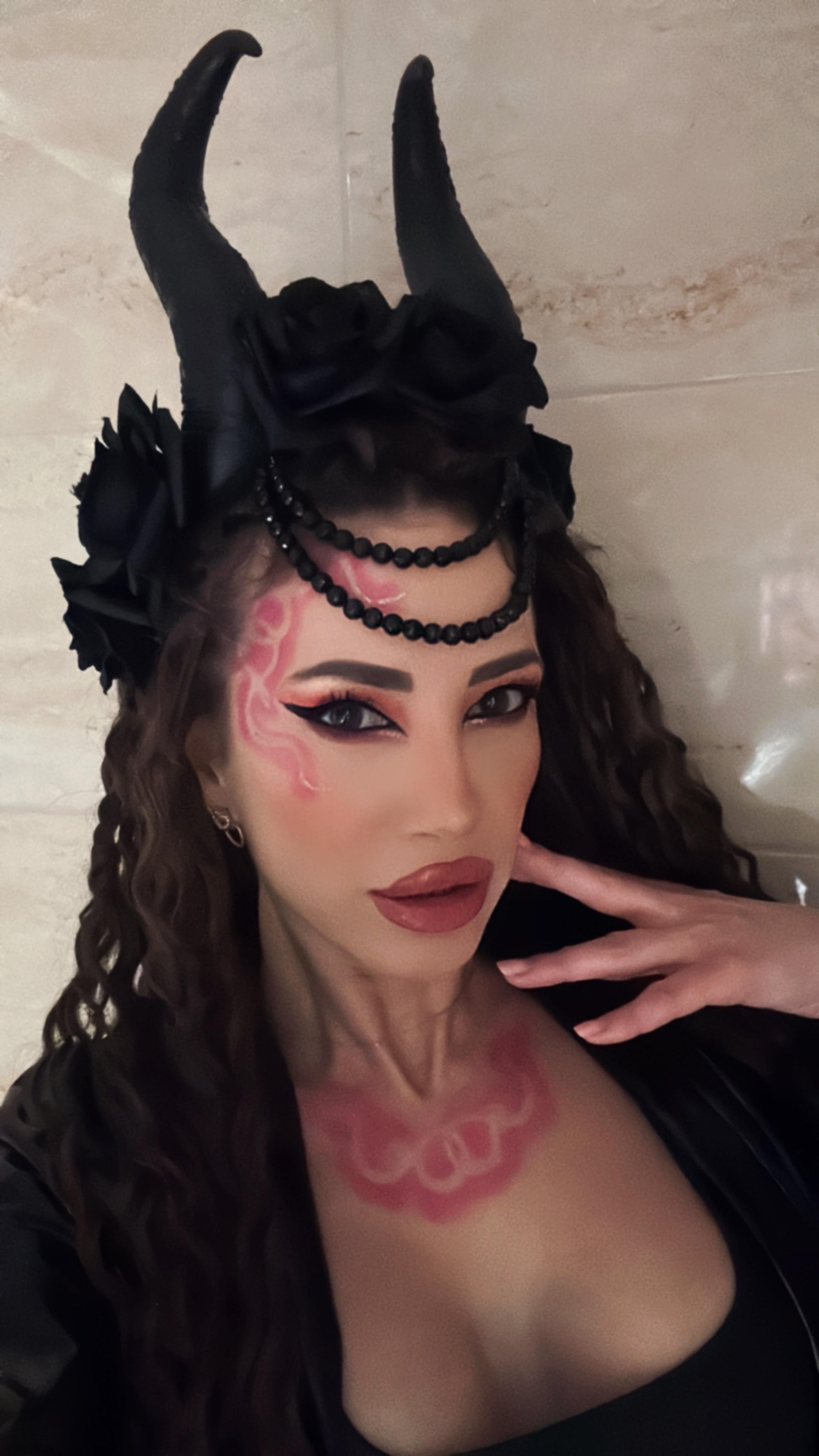 AngelaDevin