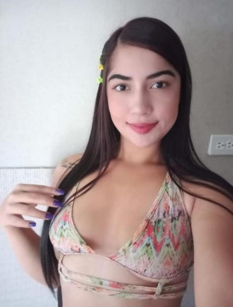 angelinmae from Jerkmate