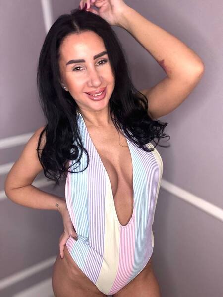 AnnaRhodes