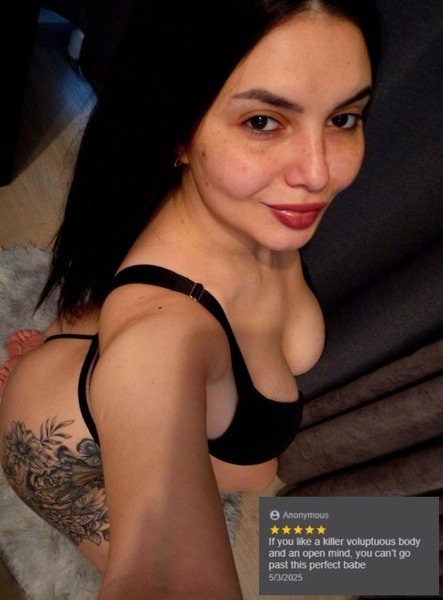 annaisquin from Jerkmate