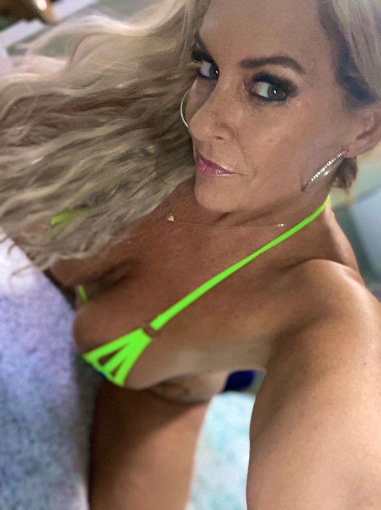 AnniLoveXXX
