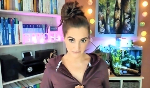 AntoniaPur28