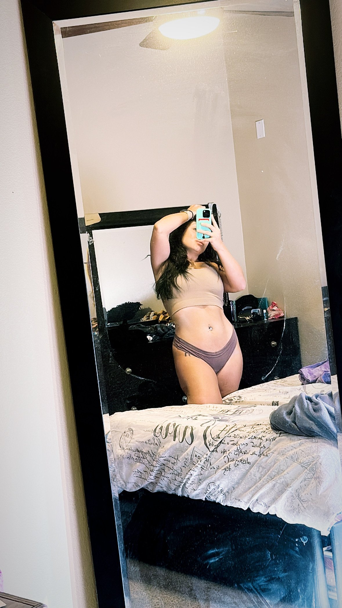 ariamae from Jerkmate
