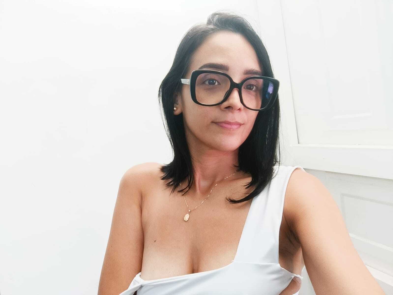 AriiagnaGrande18