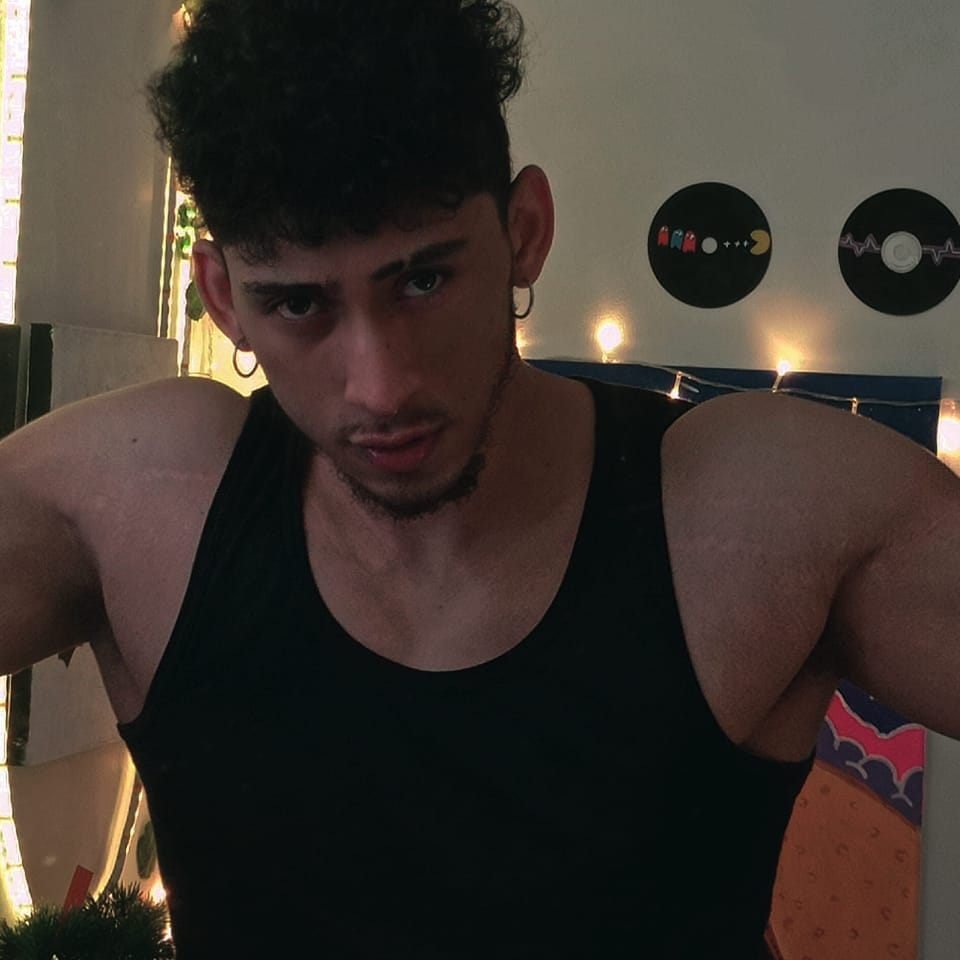 AronMilan