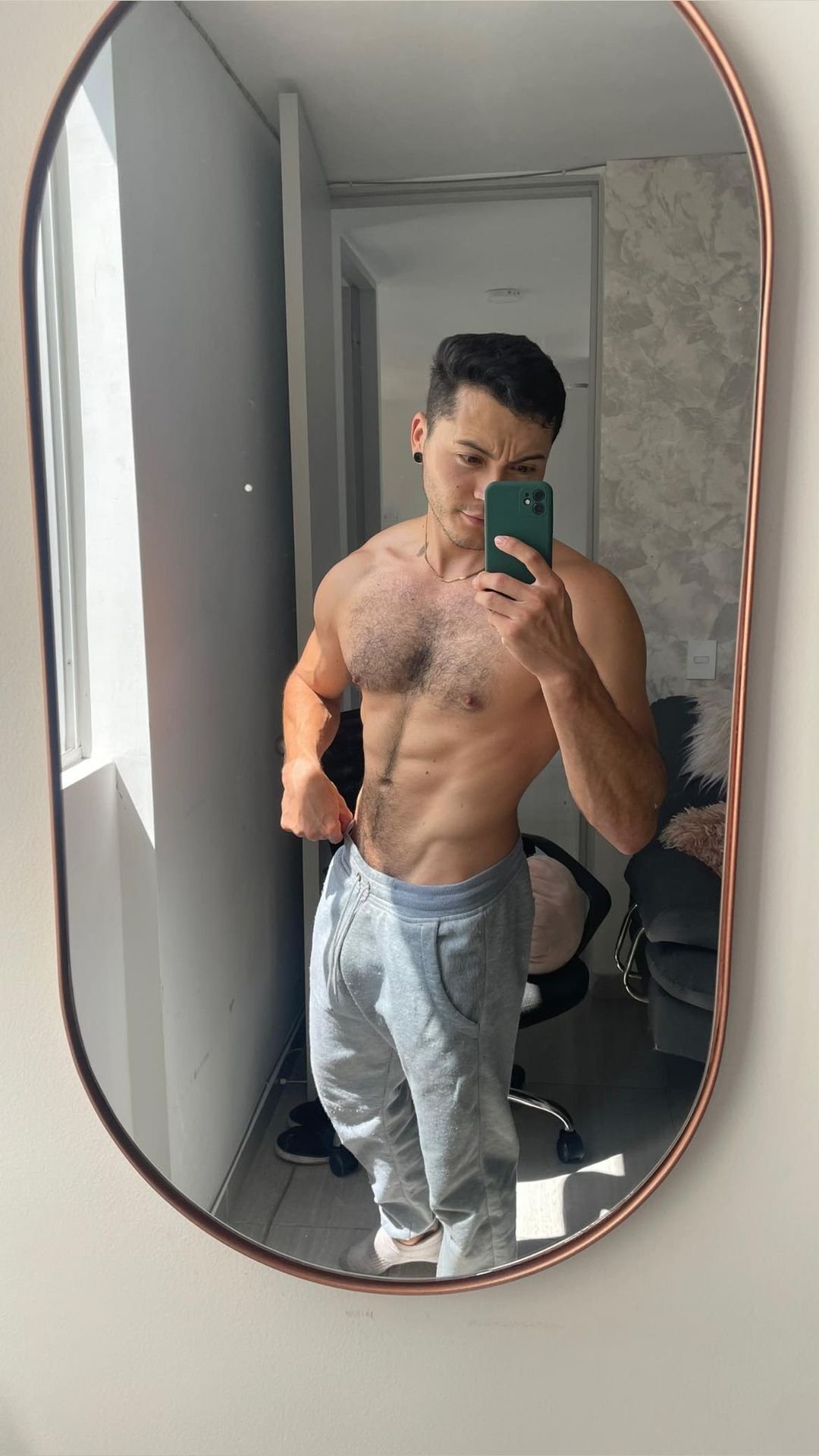 aronmuller from Jerkmate