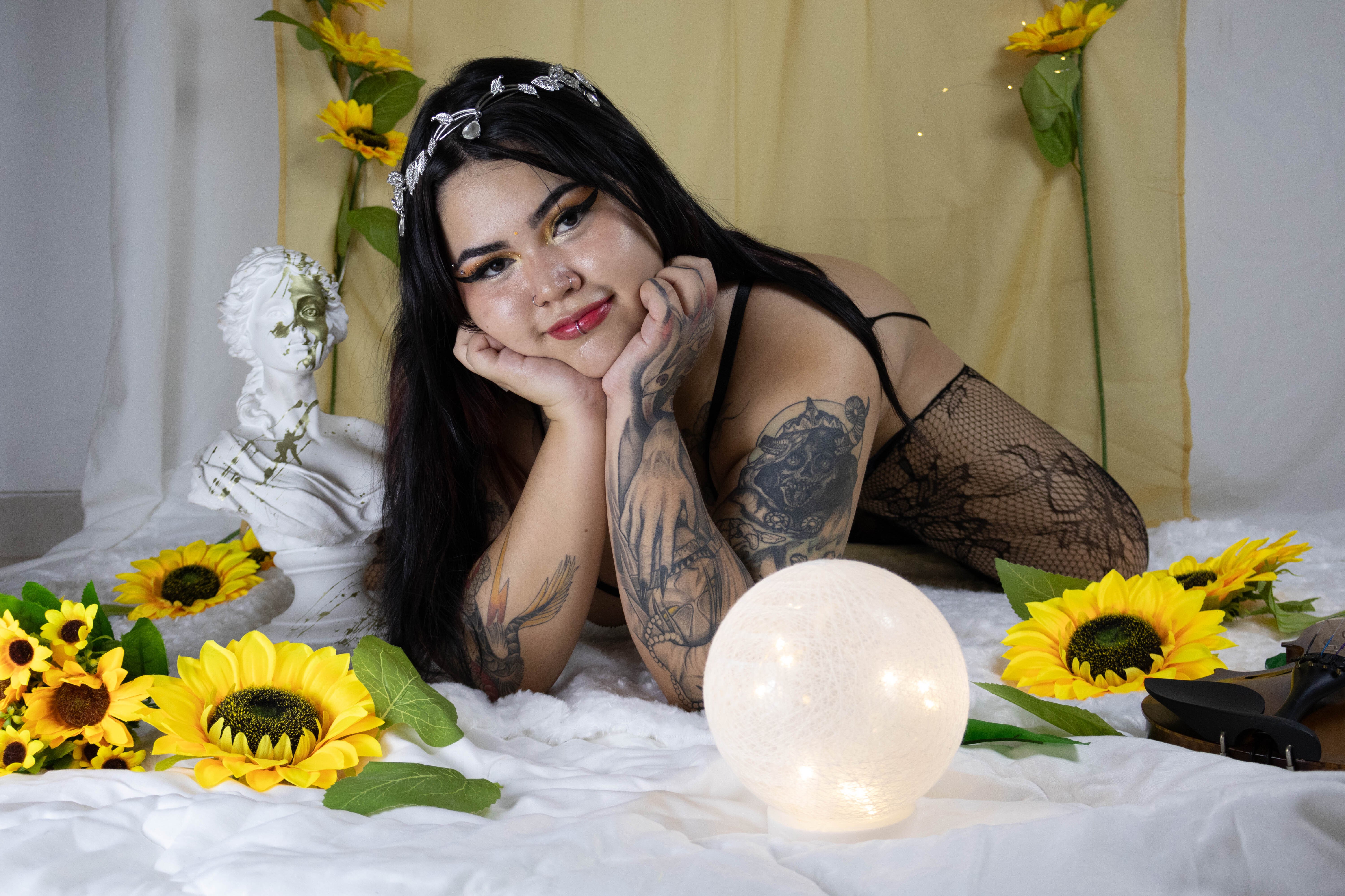 AryLusty
