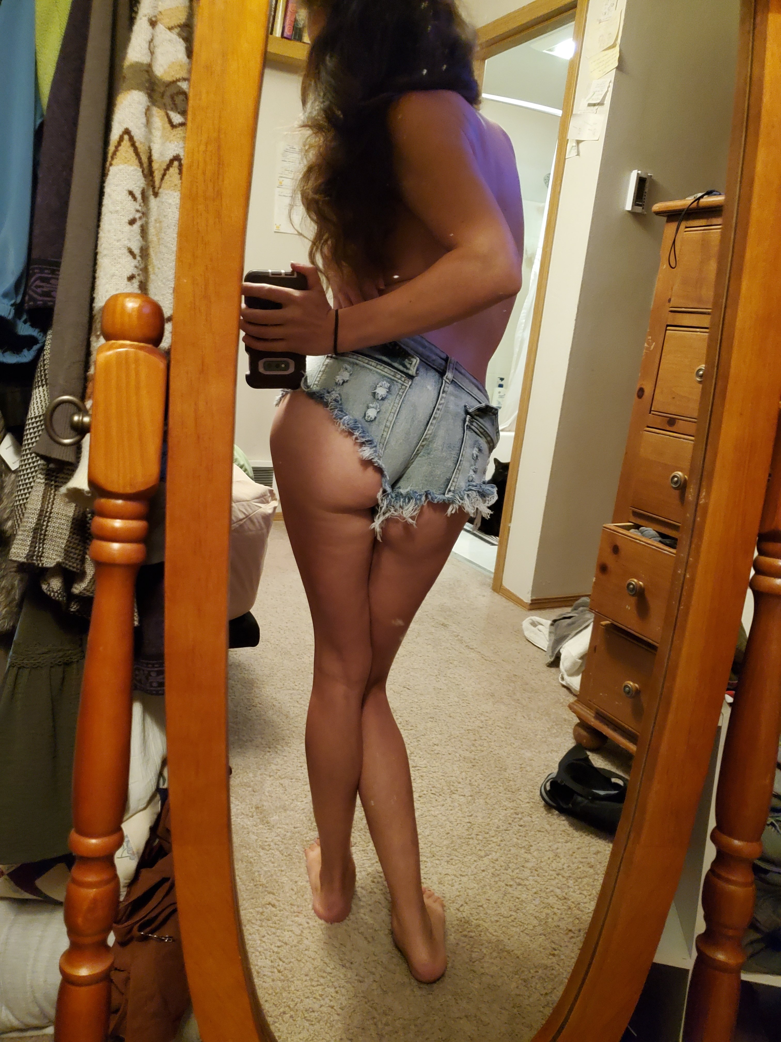 AvellanaHaze619