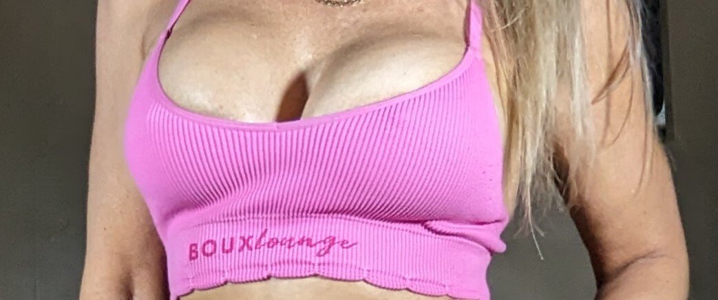 Bee_HoneyXX