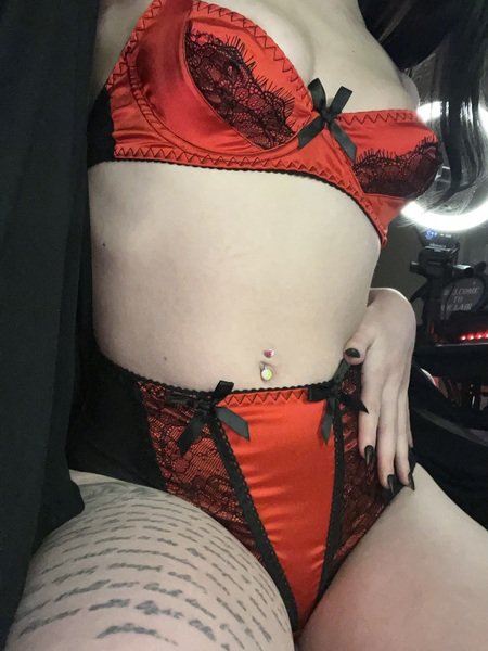 BettiePainXO