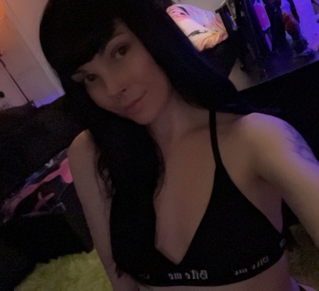 BettiePainXO