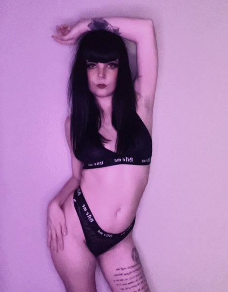 BettiePainXO
