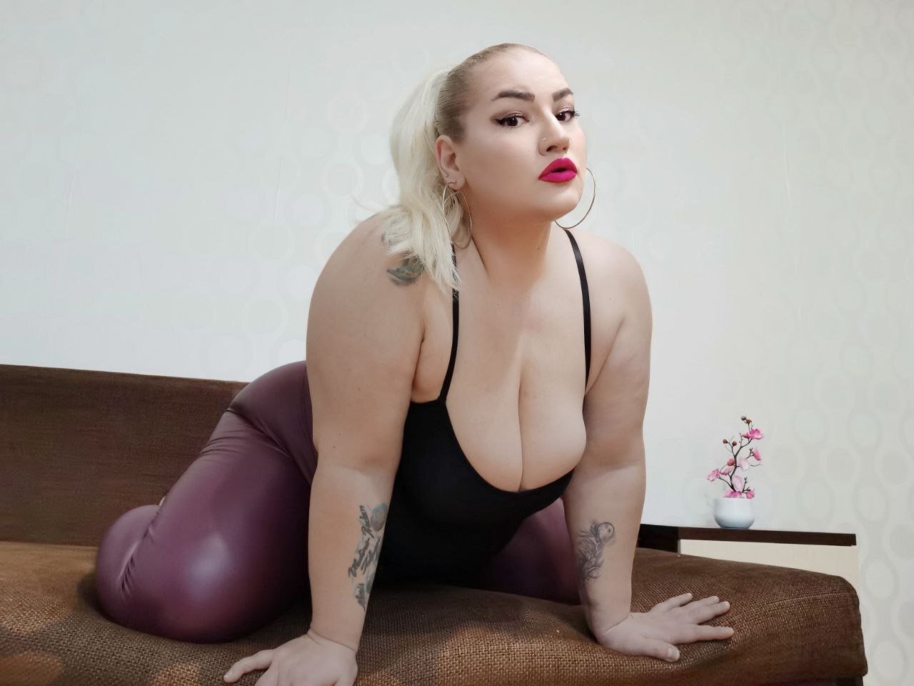 bettyb00ty from Jerkmate