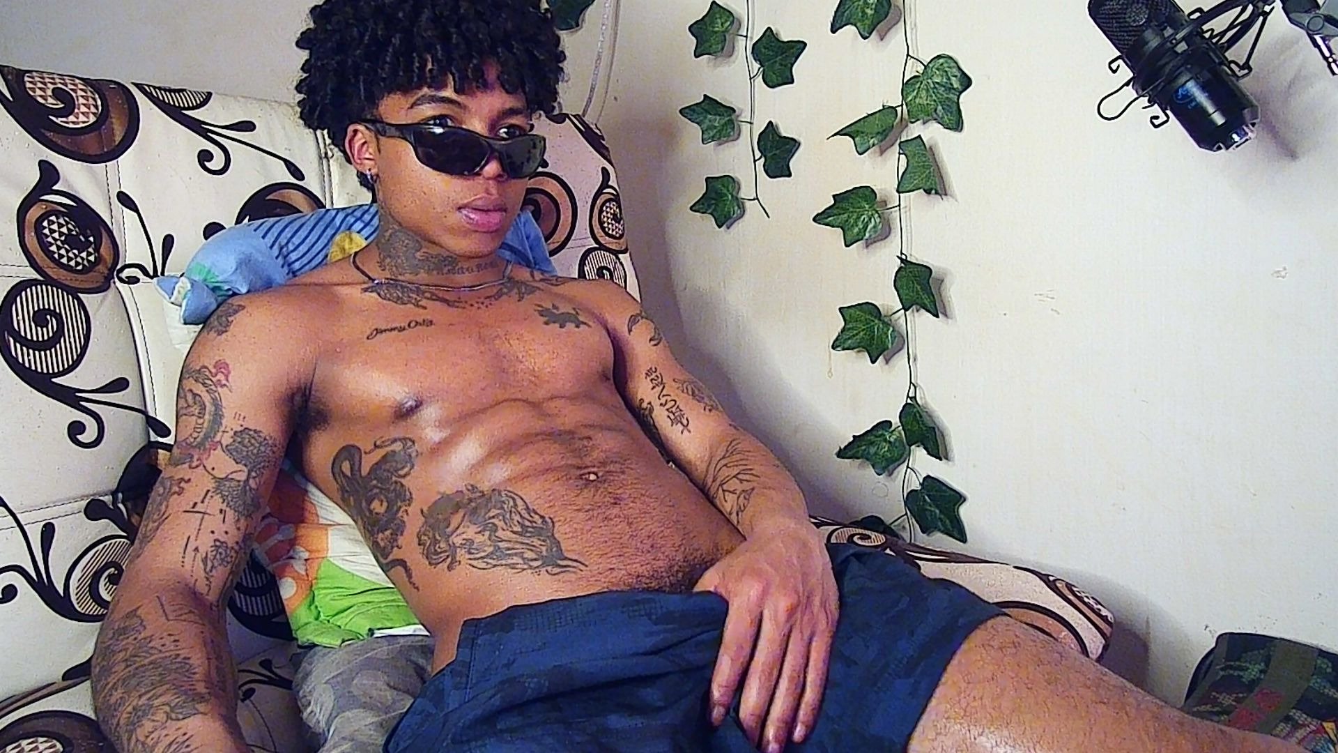 Black_tentationx