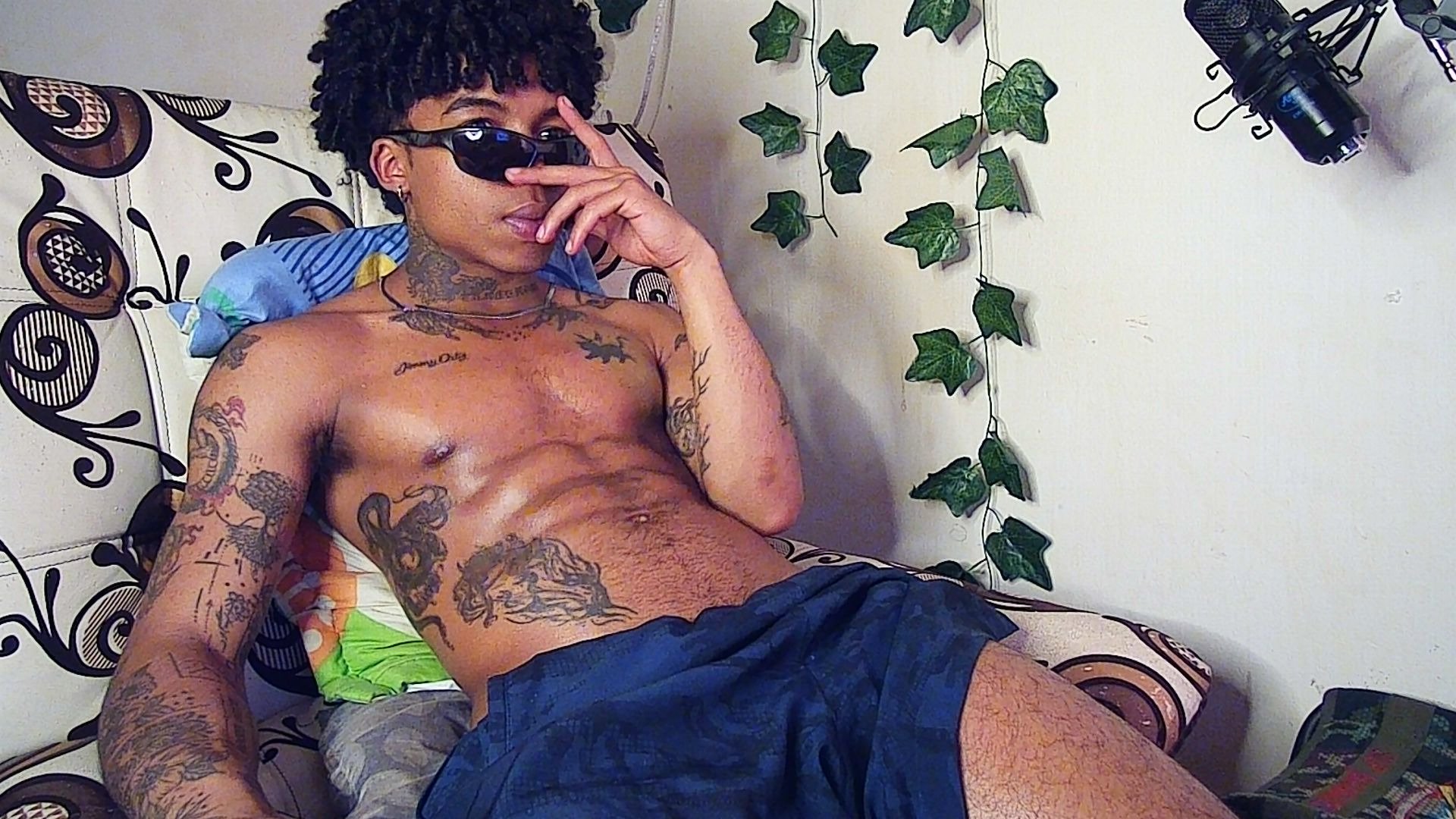 Black_tentationx