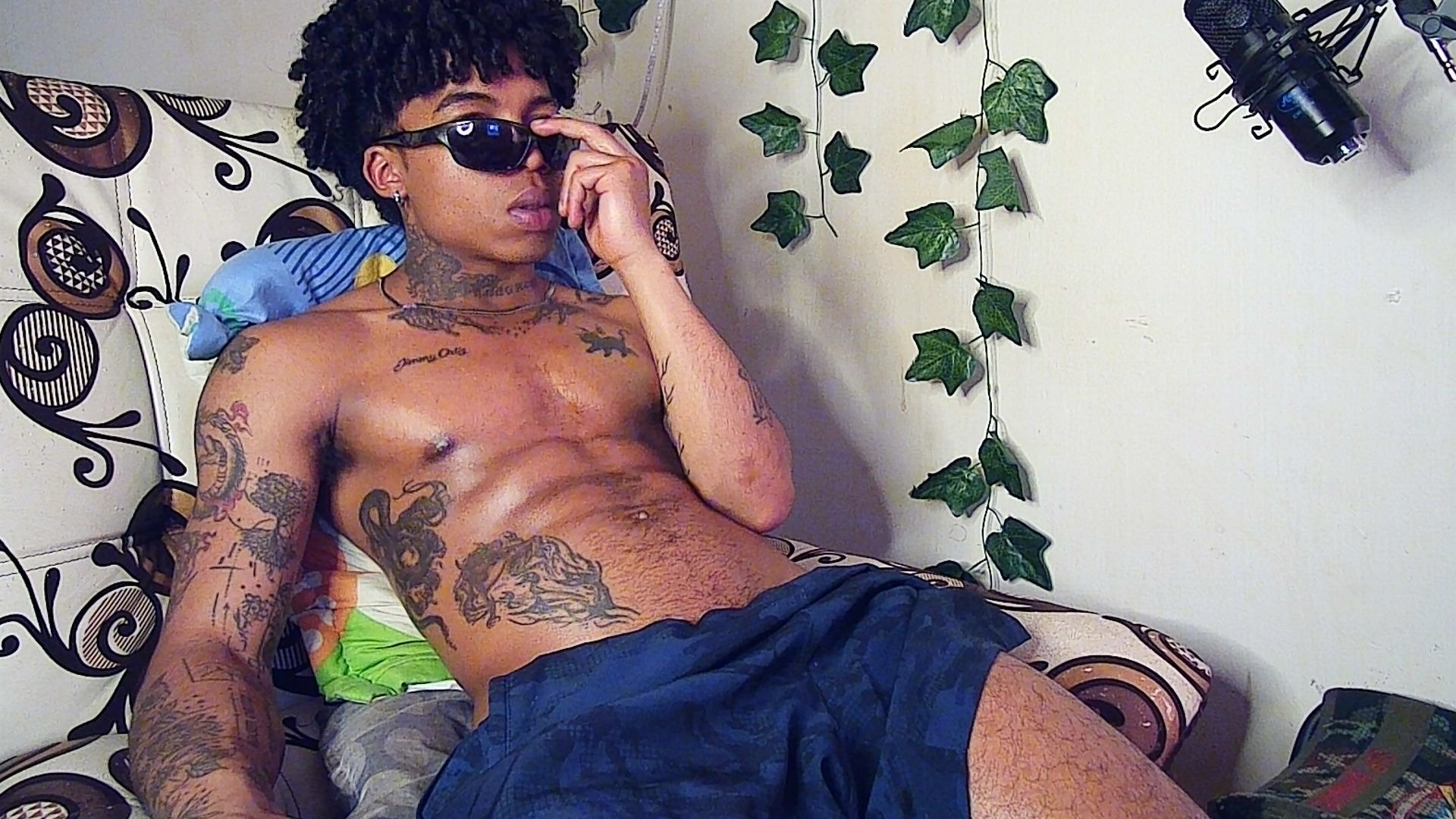 Black_tentationx